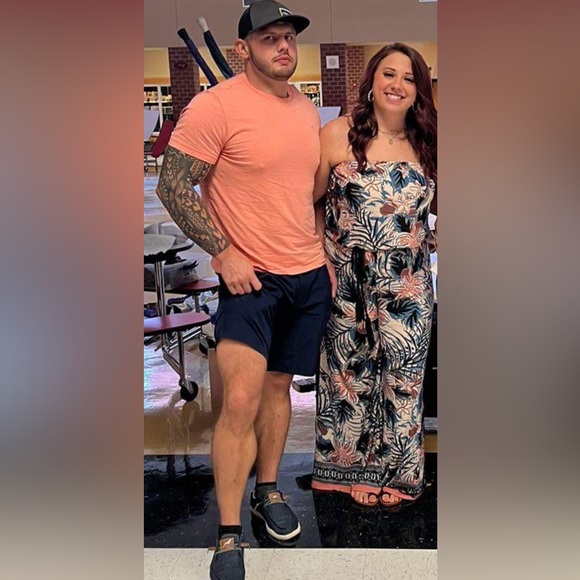 Meet your Posher, TJ - Picture 3 of 4